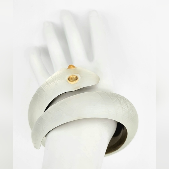 Alexis Bittar Carved Lucite Snake Wrap Bangle Bracelet w Swarovski Crystal Eyes - Picture 10 of 13